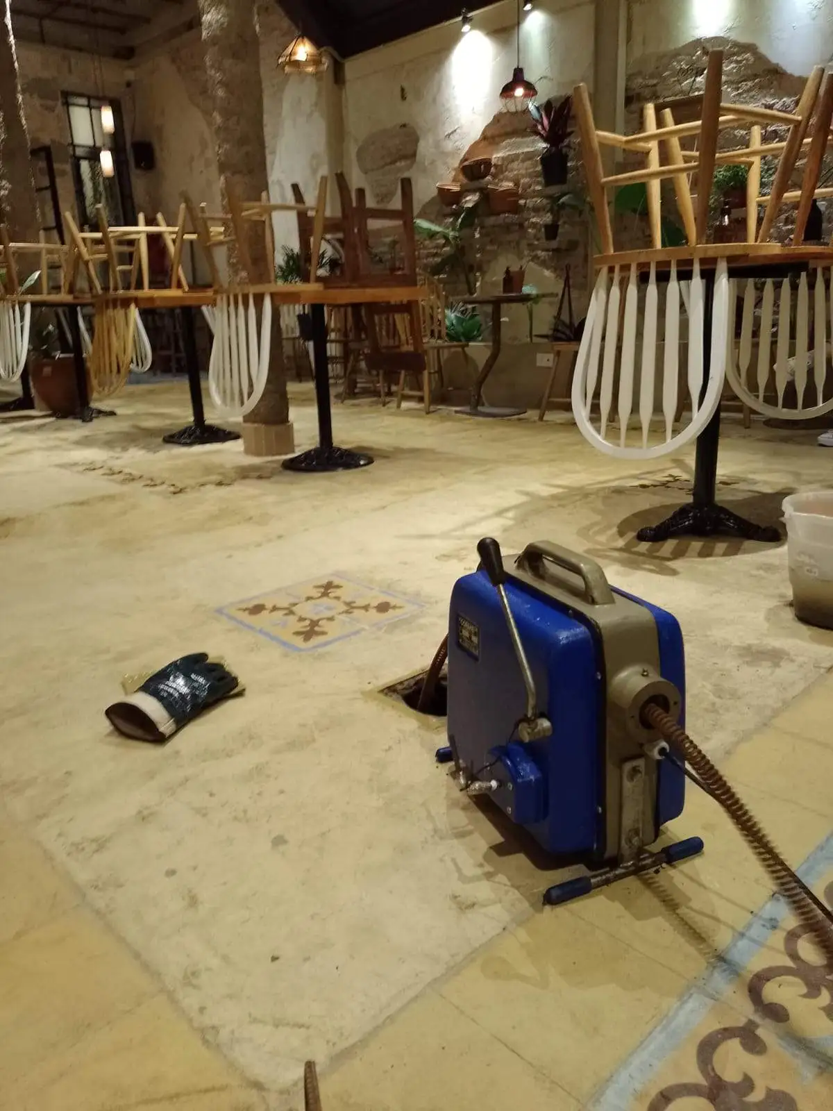 Limpieza de cámara de inspección